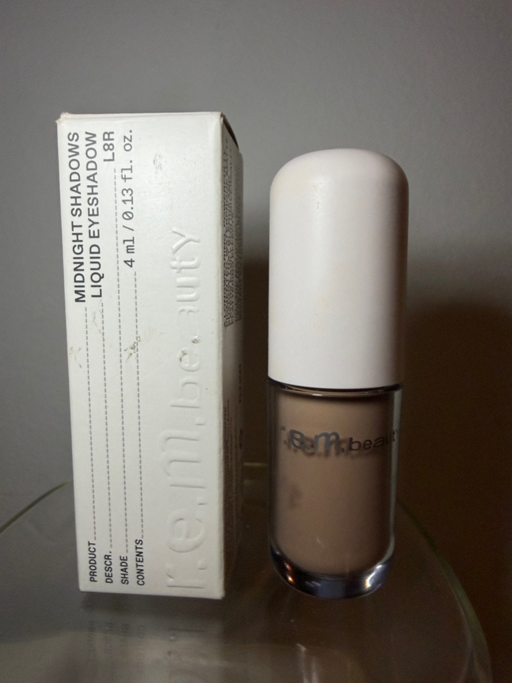 r.e.m. beauty Midnight Shadows Liquid Eyeshadow -in L8R